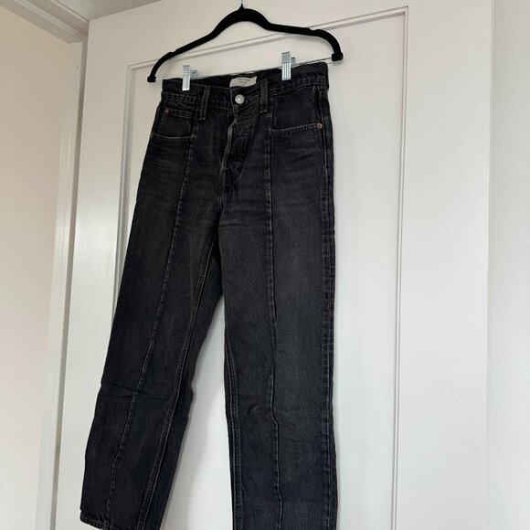 Levi's Altered Straight Cropped Jeans High Rise Black Denim Sz 26 - Picture 6 of 12